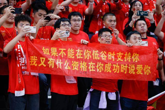 姆巴佩：说梅西靠天赋C罗靠天赋的根本没踢过球，他们完全不同